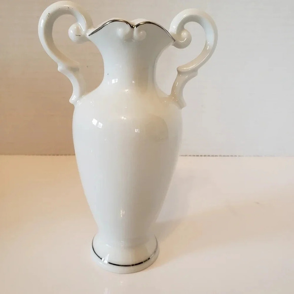 Vintage Holly Hobbie Silver Trimmed Porcelain Pitcher/Bowl/Bud Vase Set . - Picture 11 of 16